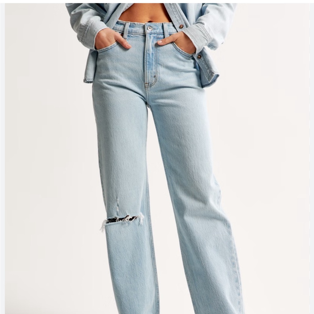 ABERCROMBIE 90s Straight Leg Ultra Highrise Jeans